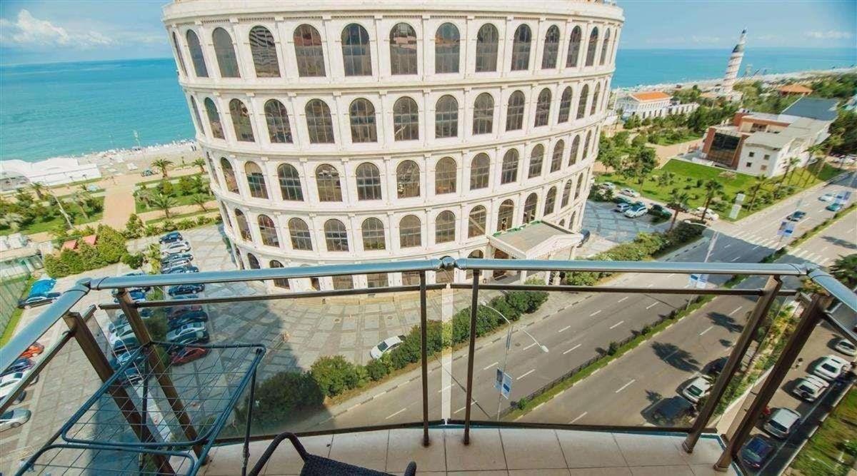 Batumi Royal Apartments エクステリア 写真