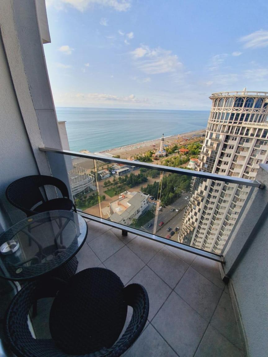 Batumi Royal Apartments エクステリア 写真