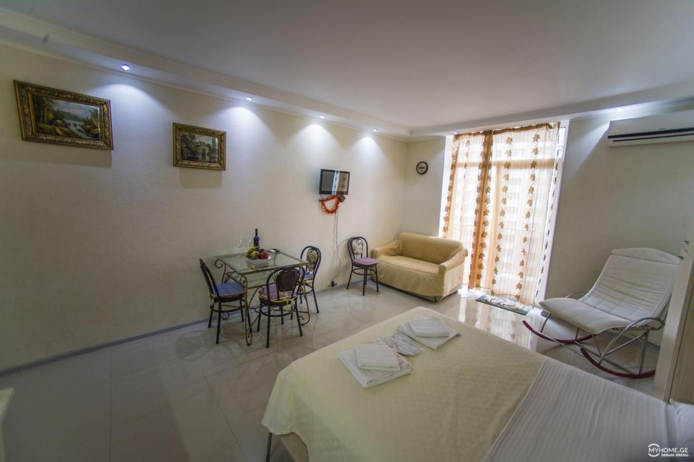Batumi Royal Apartments エクステリア 写真